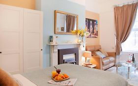 Treeside Suite By Grandeur Property